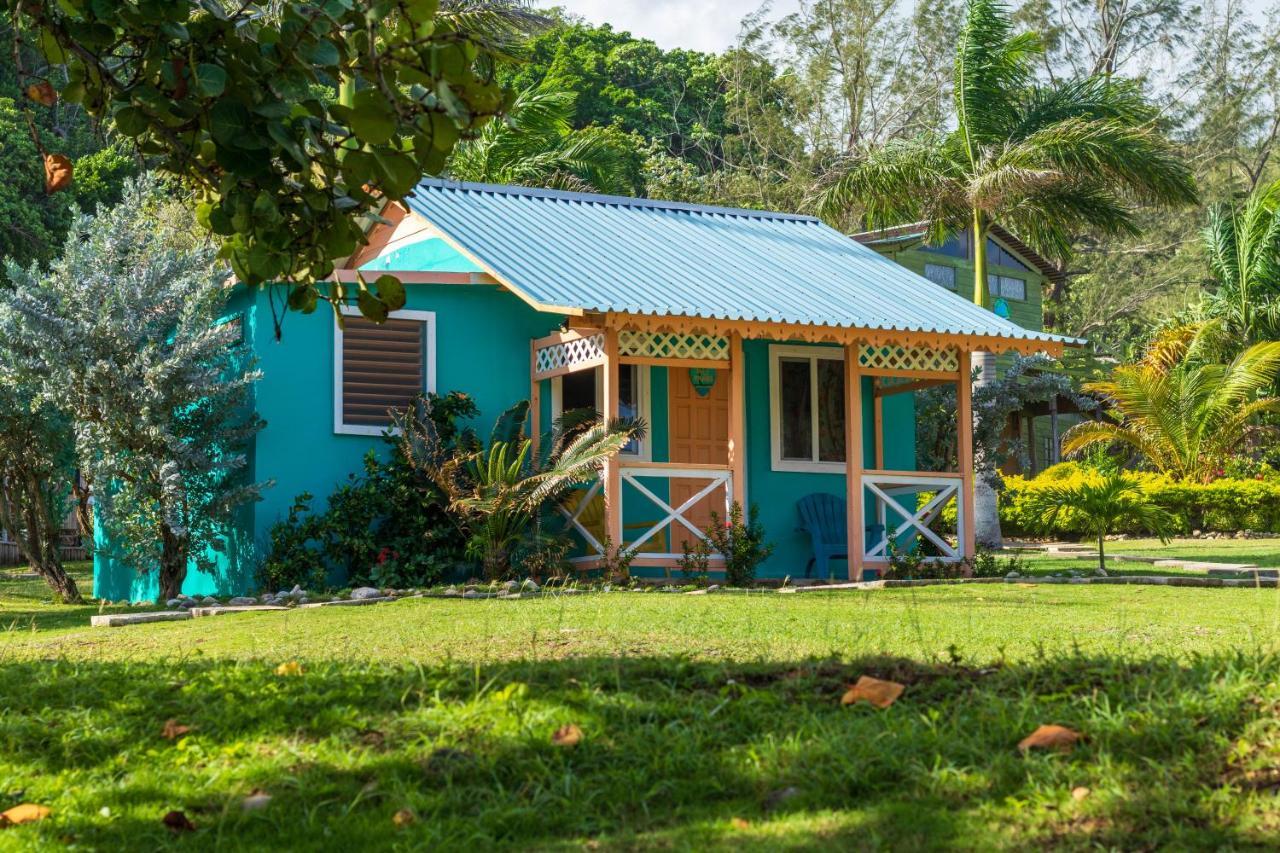 Strawberry Fields Together Robins Bay Exterior photo