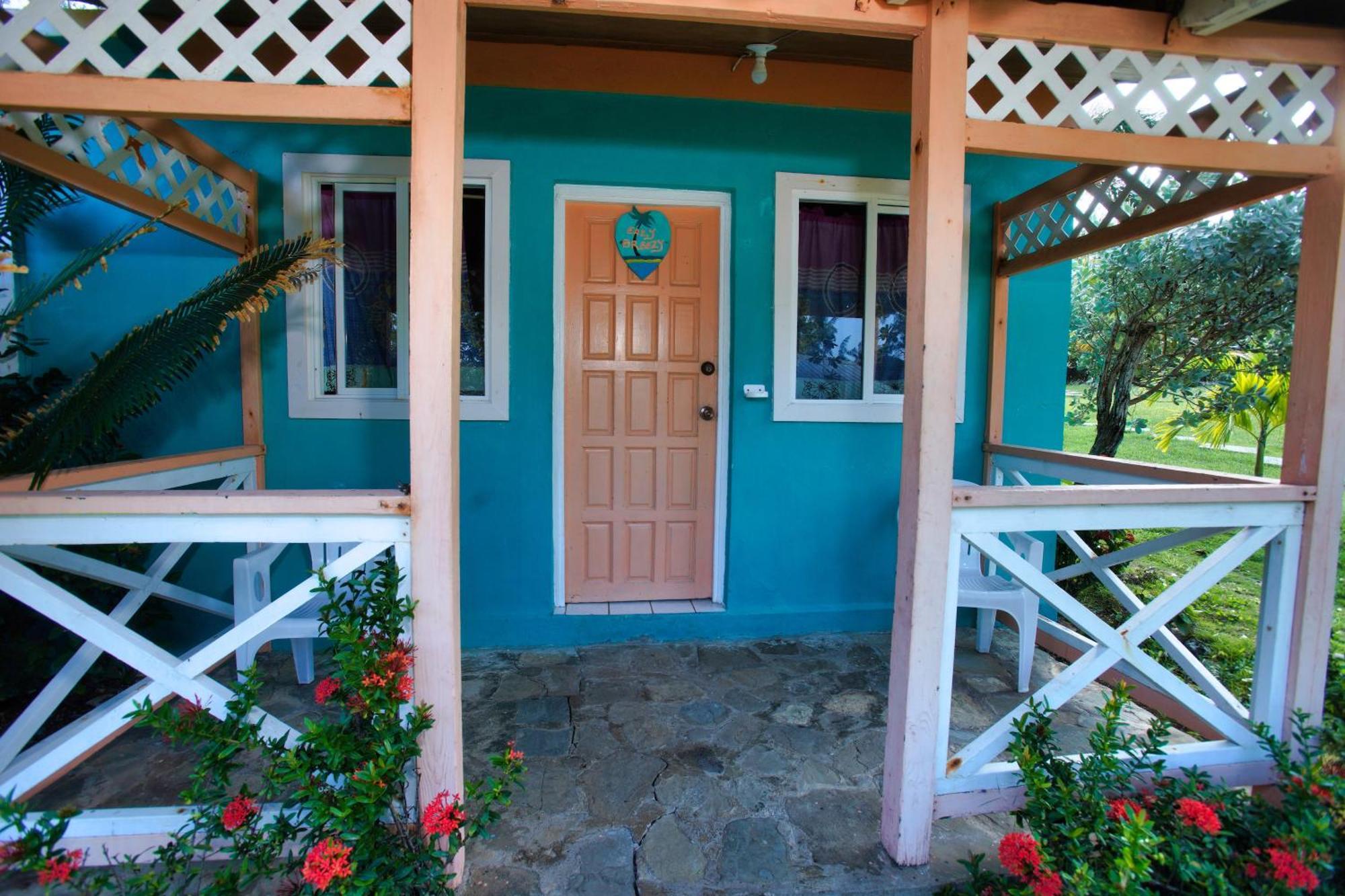 Strawberry Fields Together Robins Bay Exterior photo