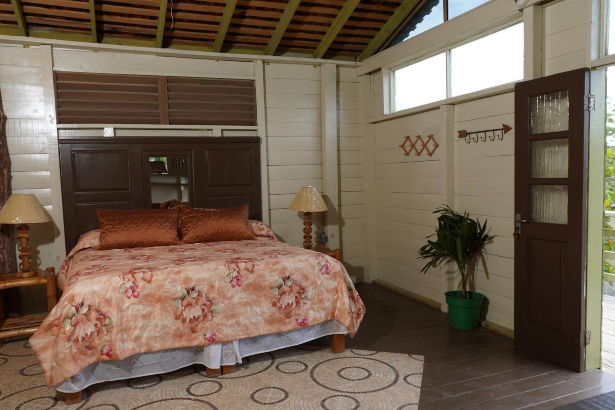 Strawberry Fields Together Robins Bay Exterior photo