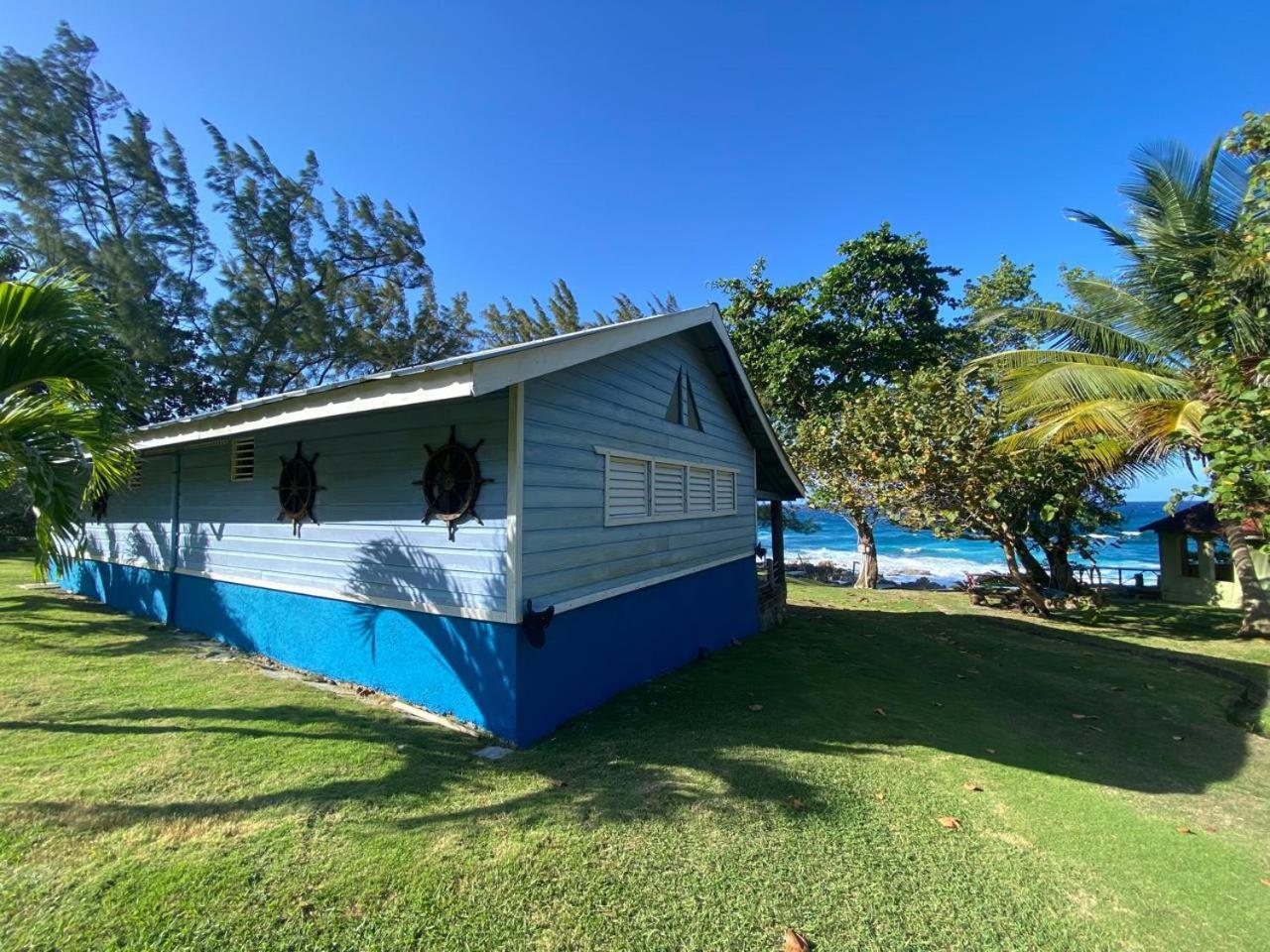 Strawberry Fields Together Robins Bay Exterior photo